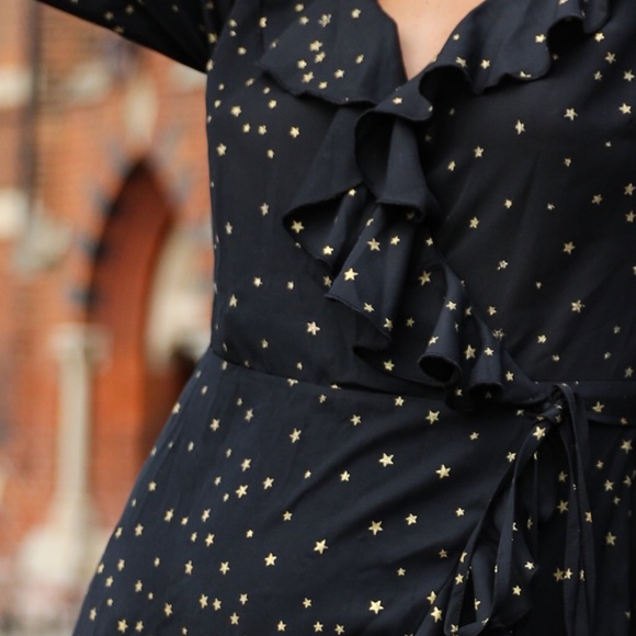 Star Print Ruffle Detail V-Neck Wrap Mini Dress - Picture 5 of 7